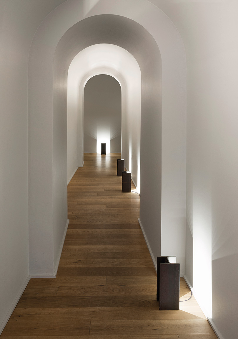 Напольный и настольный светильник Mais Plus Que Cela Je Ne Peux Pas