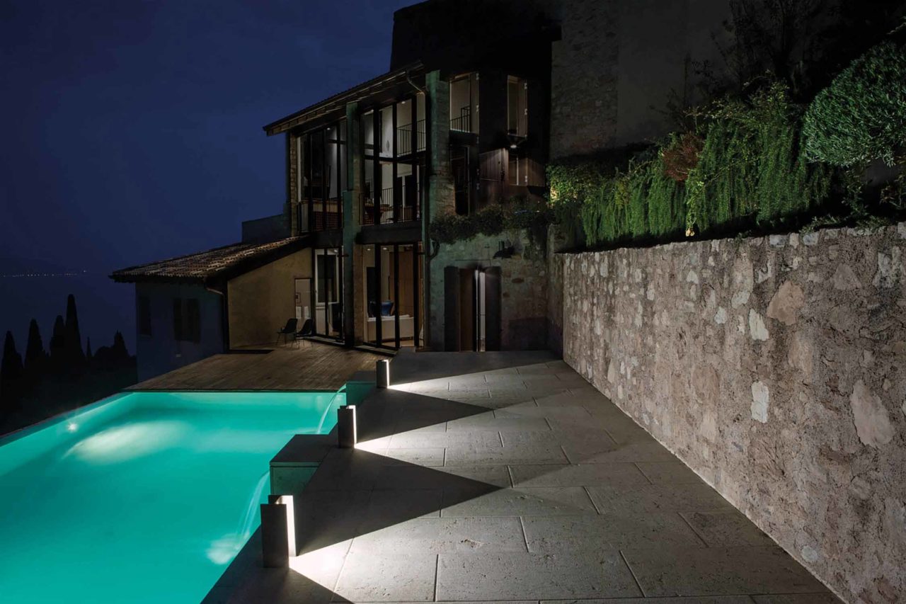 Напольный и настольный светильник Mais Plus Que Cela Je Ne Peux Pas